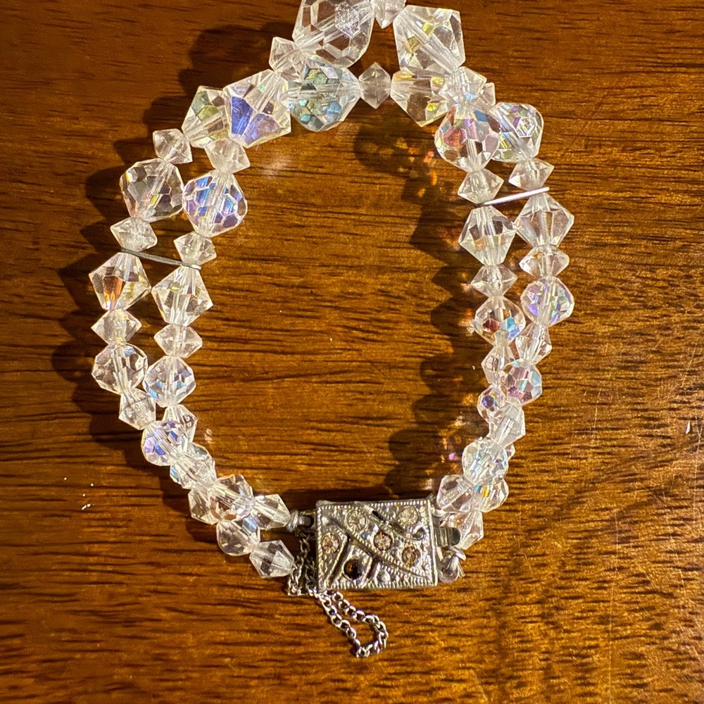Elegant Crystal Beaded Bracelet